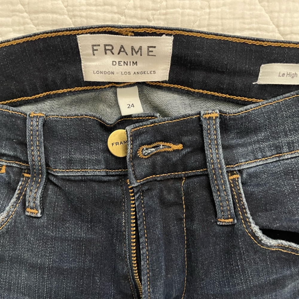 Distressed skinny jeans - Picture 4 of 4